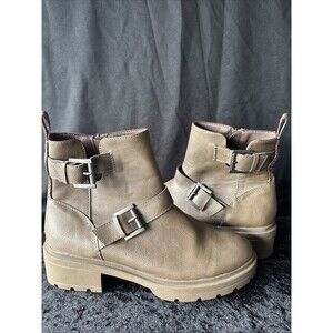 NWOT Rocket Dog IIo Ankle Boot Womens Size 10